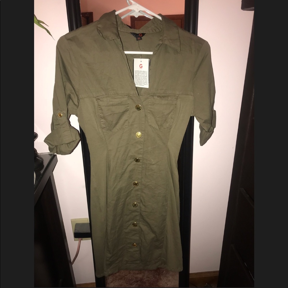 G by Guess green button down / form fitting dress